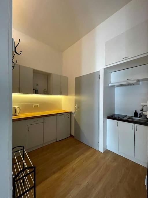Bezagenta Centrum3 Studio Wi-Fi Great Location! Warschau Exterior foto